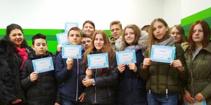 З метою орієнтування в світі професії, фахівцями відділу активної підтримки Хустського міськрайонного центру зайнятості протягом березня для учнівської молоді міста та району були проведені різні профорієнтаційні заходи.14-15 березня відбулися групові заходи з учнями 8-9 класів Хустської загальноосвітньої школи I-II ступенів та учнями 10 класу Кошелівської загальноосвітньої школи.