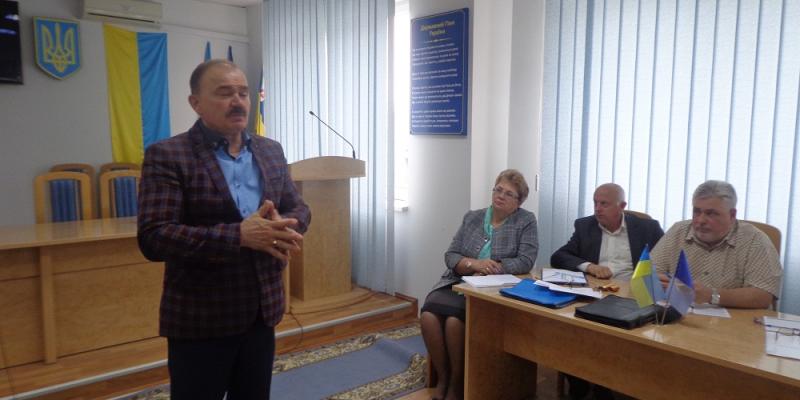 Учора, в залі засідань Закарпатського обласного центру зайнятості відбувся семінар-навчання на тему: «Організація роботи щодо підвищення ефективності та результативності в діяльності обласної служби зайнятості на етапі реформування». У семінарі прийняли участь заступники директорів – технологи-організатори базового рівня та керівники підрозділів обласного центру зайнятості.