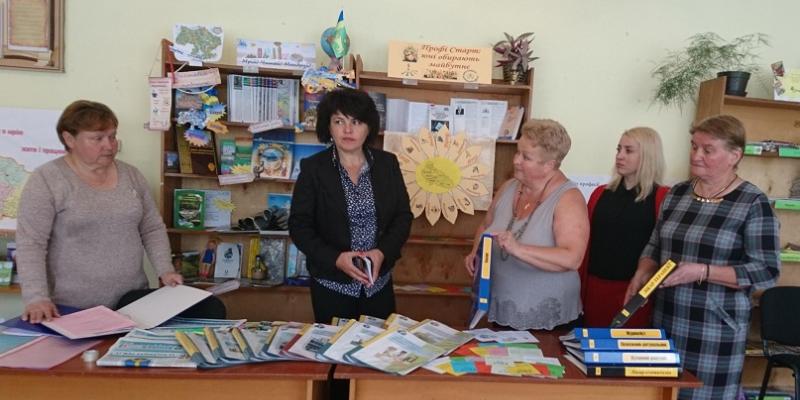 16 травня 2018 року фахівцями Воловецького районного центру зайнятості у приміщенні районної бібліотеки проведено Ярмарок вакансій для учнівської молоді.