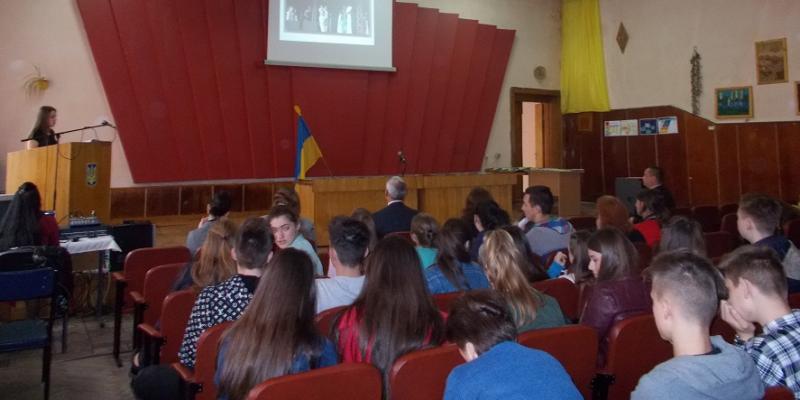 17 квітня 2018 року Тячівським районним центром зайнятості організовано та проведено Ярмарок кар’єри для учнів 8-10 класів Тячівських загальноосвітніх шкіл № 1 та № 2.