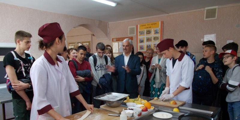 19 квітня 2018 року в Тячівському професійному ліцеї проведено День відкритих дверей для учнівської молоді за участі Тячівського районного центру зайнятості.