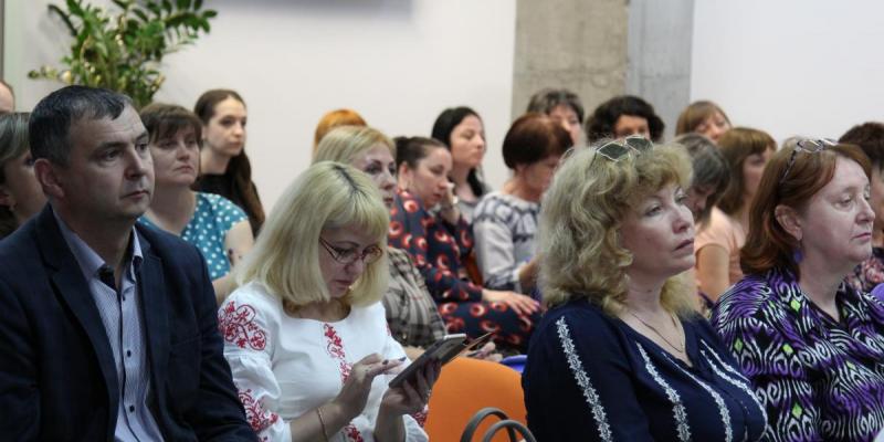 17 травня 2018 року фахівці Закарпатського обласного центру зайнятості прийняли участь у семінарі в рамках проекту із надання технічної допомоги з питань ринку праці та навичок, організованого Світовим банком у співпраці із Державною службою зайнятості.