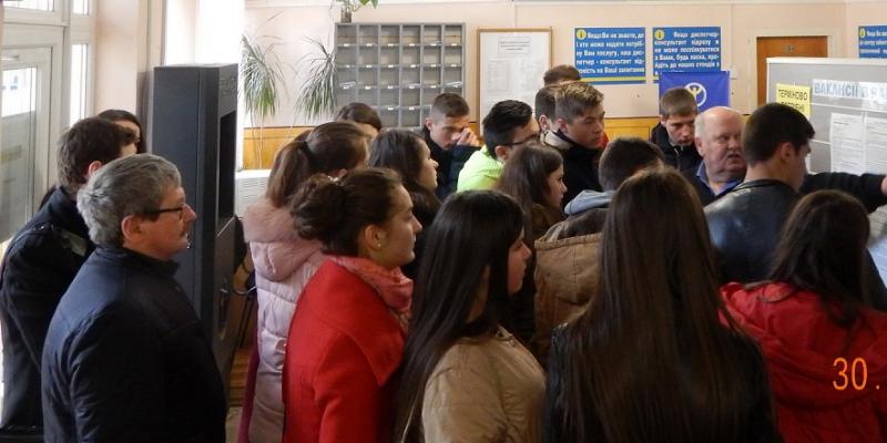 З метою підвищення правової свідомості українців та інформування громадян щодо використання та захисту їхніх прав у повсякденному житті в Україні проходить право просвітницький проект Міністерства юстиції України «Я маю право». Міжгірський районний центр зайнятості долучився до даного проекту.